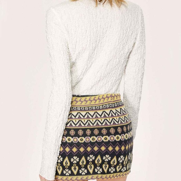 Cider white textured button down, like new, cropped, xs. - Picture 8 of 8